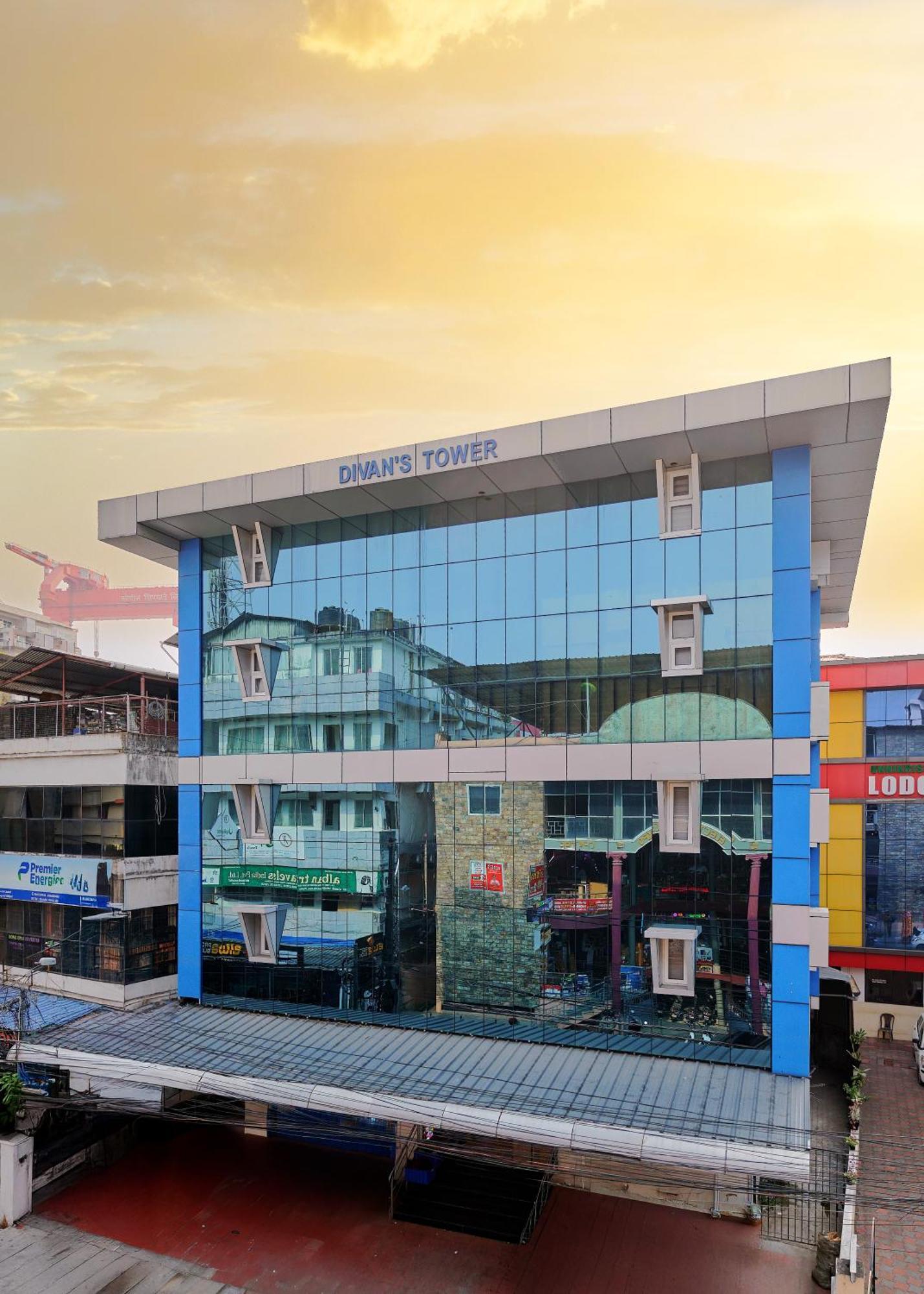 Reach Inn Kochi Kültér fotó